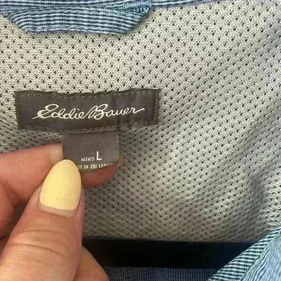 Eddie Bauer Mens blue button down shirt‎ size L, adjustable sleeves, casual - Picture 7 of 8